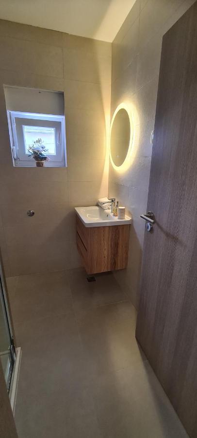 Apartmani Ivana 2 Kaštela Exterior foto